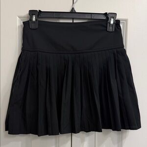 Fabletics Black Pleated WomenSkirt - Classic Tennis Style